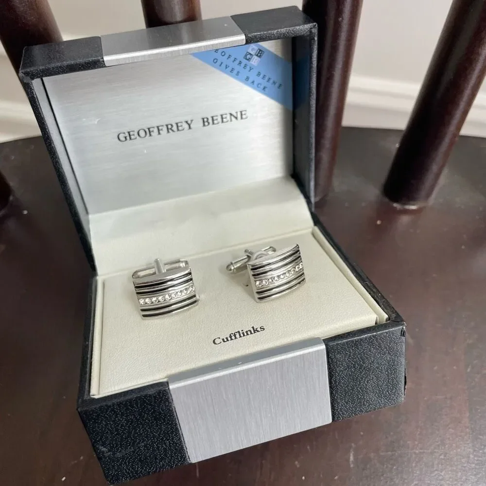 NIB Geoffrey Beene Cufflinks Medal Man Silver Black Rhinestone